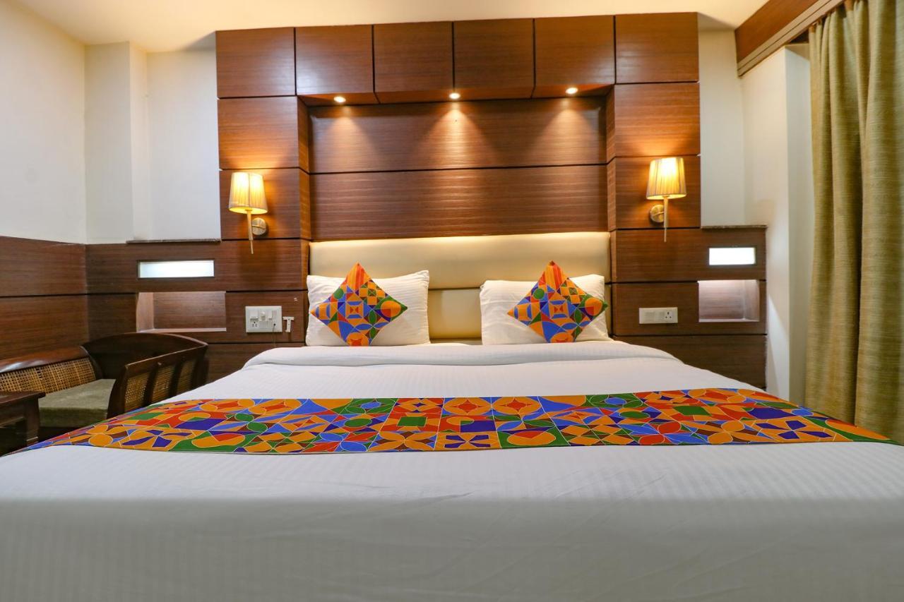 Fabhotel Admire Suites Neu-Delhi Exterior foto