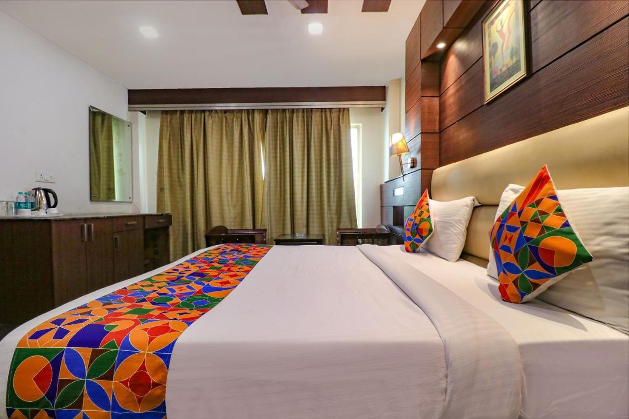 Fabhotel Admire Suites Neu-Delhi Exterior foto