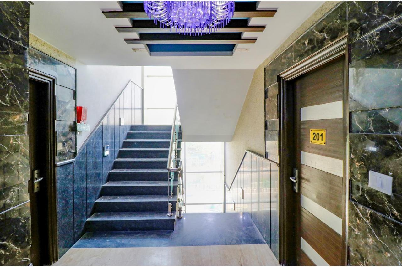 Fabhotel Admire Suites Neu-Delhi Exterior foto